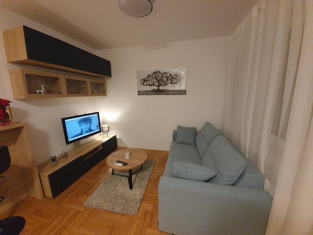 Luka Apartment *